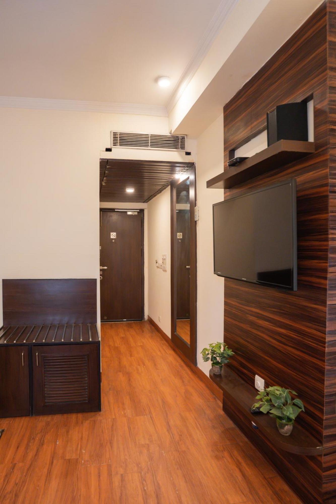 Ahuja Residency Cyber City II Gurgaon Exterior photo