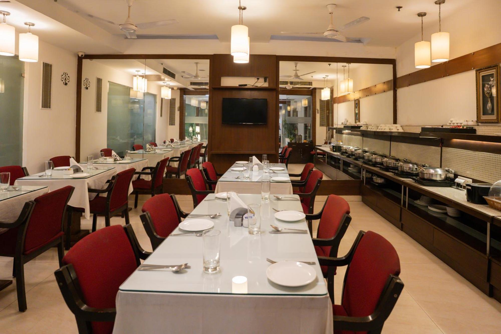 Ahuja Residency Cyber City II Gurgaon Exterior photo